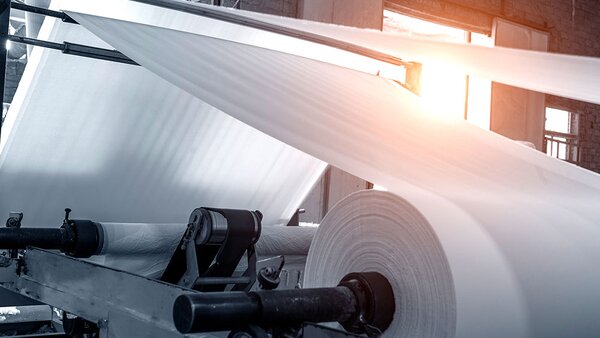 Korrosions‑ und feuchtigkeitsresistente Edelstahl‑Messtechnik für Druck‑ und Temperaturmessung in der Papier‑ und Zellstoffproduktion.